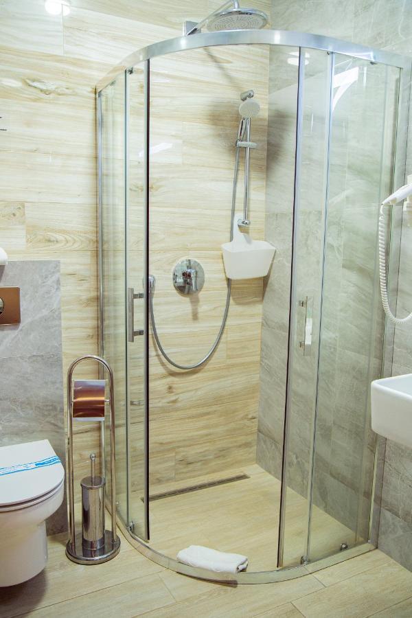 Grand Christer Hotel Kiev Ngoại thất bức ảnh