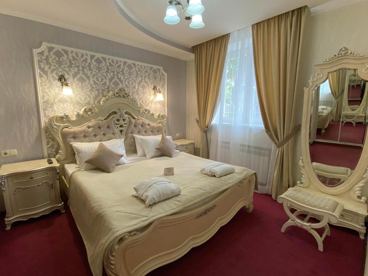 Grand Christer Hotel Kiev Ngoại thất bức ảnh