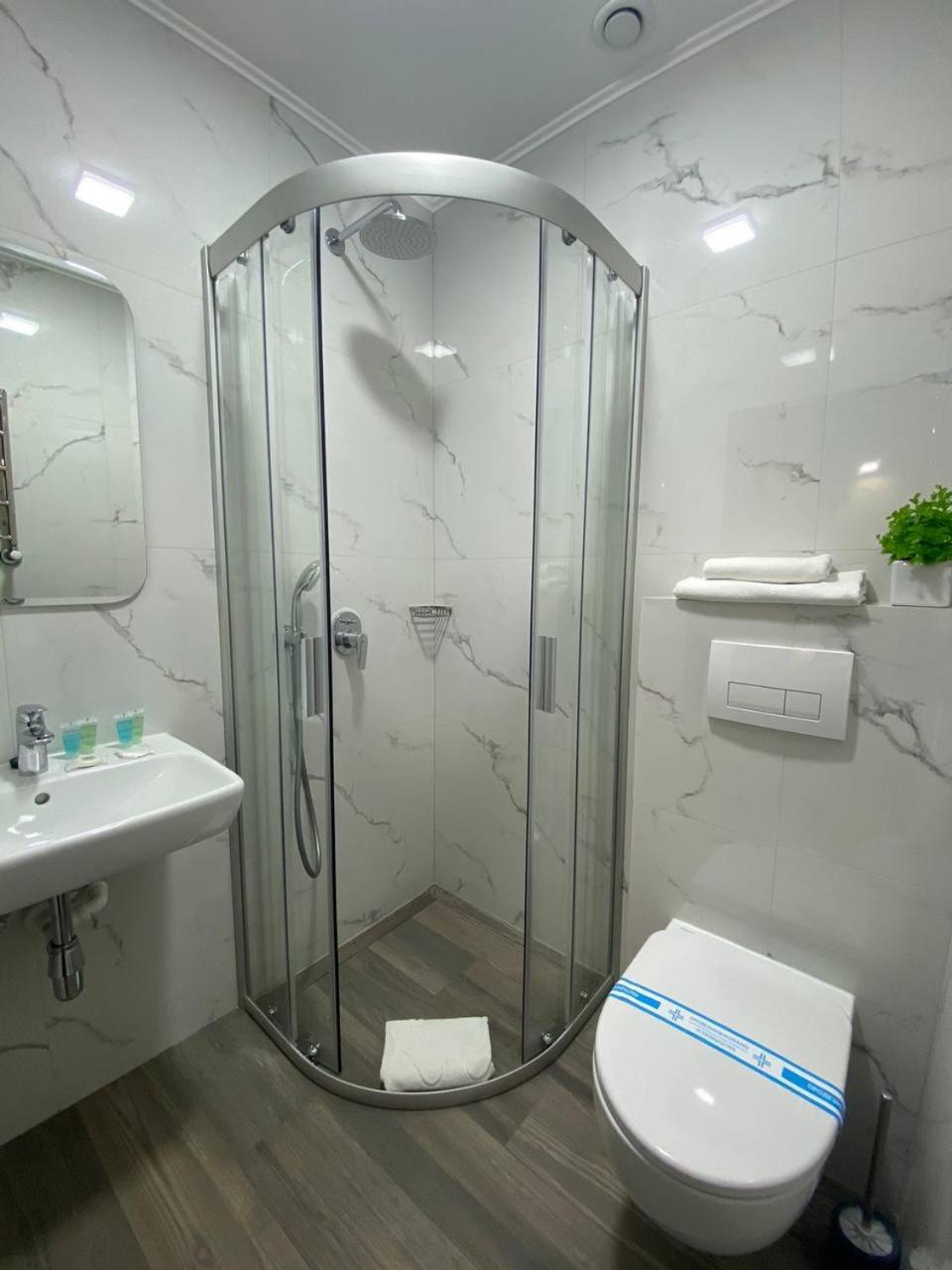Grand Christer Hotel Kiev Ngoại thất bức ảnh