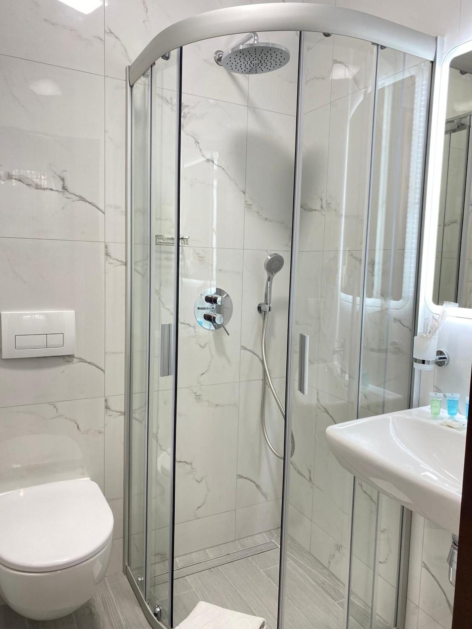 Grand Christer Hotel Kiev Ngoại thất bức ảnh