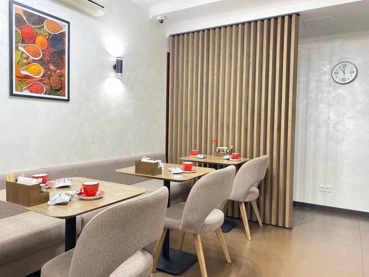Grand Christer Hotel Kiev Ngoại thất bức ảnh