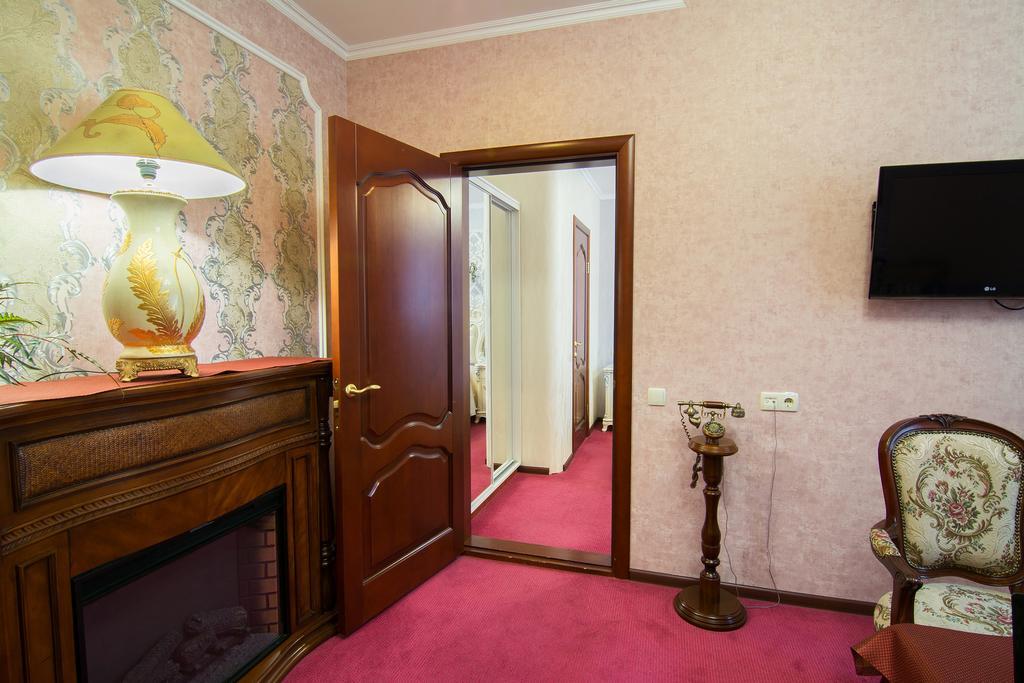 Grand Christer Hotel Kiev Ngoại thất bức ảnh